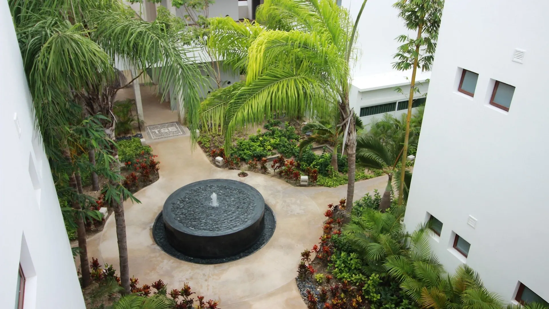 House With Hot Tub On Rooftop By Olahola Akumal Mexico
